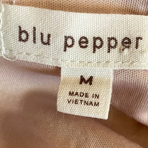 Blu Pepper Textured Pink Mini Dress with Ballon Sleeves and Elastic Waist - Picture 8 of 10